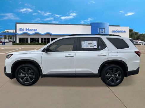 New 2026 Honda Pilot Sport image 2