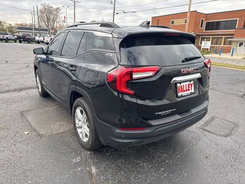 Used 2023 GMC Terrain SLE w/ Driver Convenience Package image 13