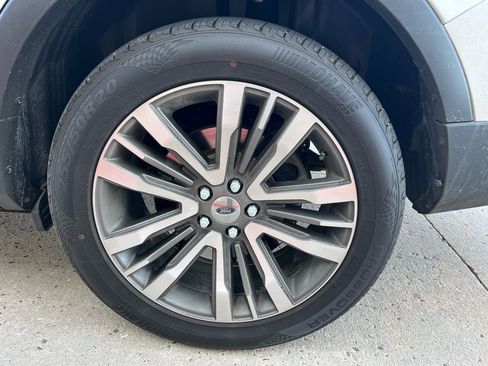 Used 2017 Ford Explorer Platinum image 35