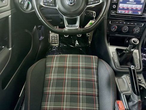 Used 2020 Volkswagen GTI S FWD image 23