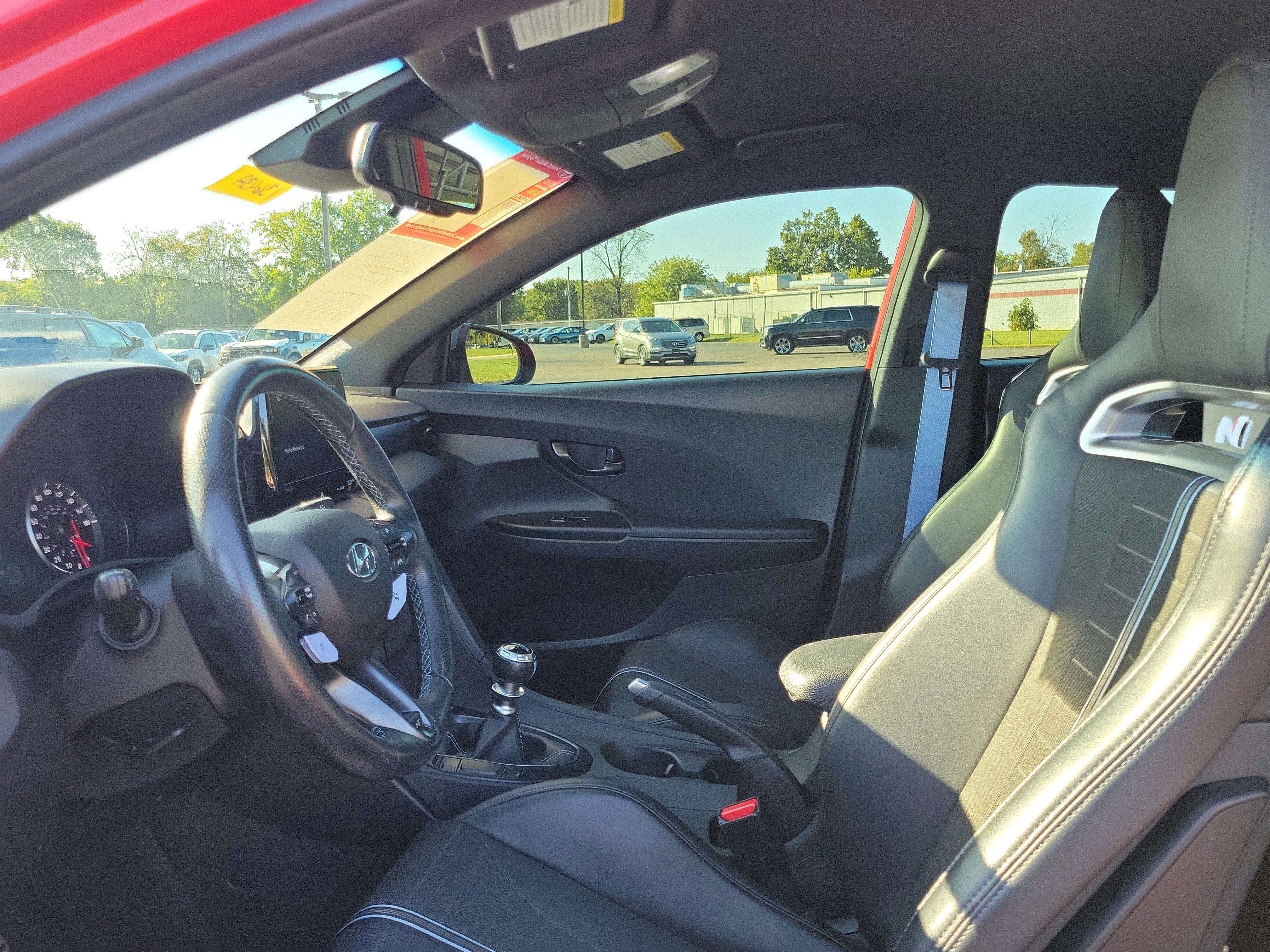 Used 2022 Hyundai Veloster N FWD image 15