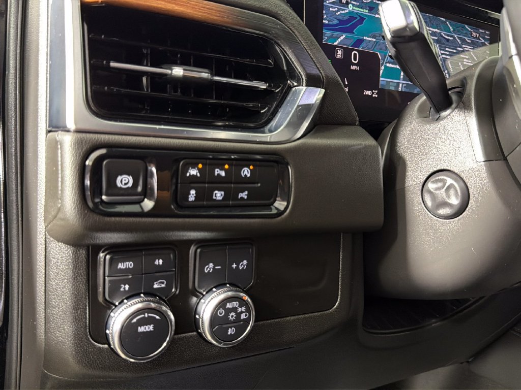 Used 2025 GMC Yukon XL Denali AWD/4WD image 20