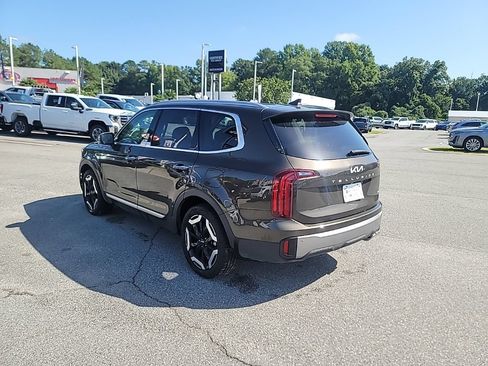 Certified 2025 Kia Telluride S AWD/4WD image 5