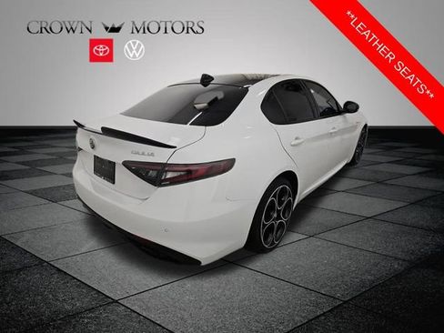 Used 2024 Alfa Romeo Giulia Veloce image 6