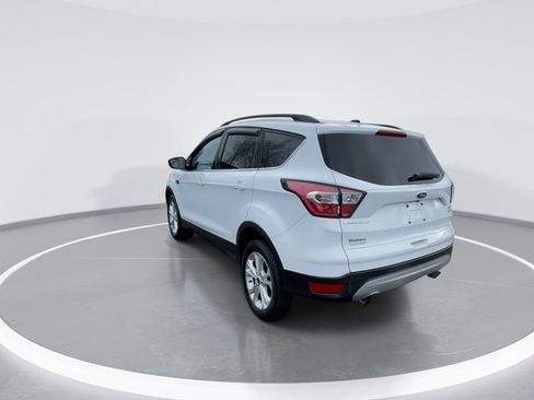 Used 2018 Ford Escape SE image 6
