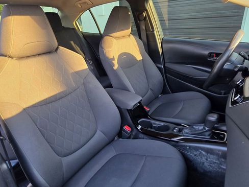 Used 2022 Toyota Corolla LE w/ LE Convenience Package FWD image 15
