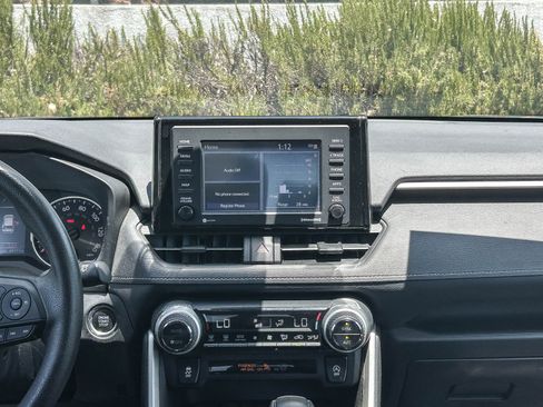 Certified 2021 Toyota RAV4 XLE w/ Carpet Mat Package (TMS) FWD image 13