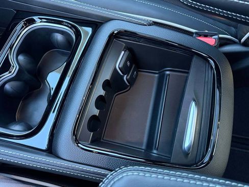 New 2026 Chrysler Pacifica Limited image 39