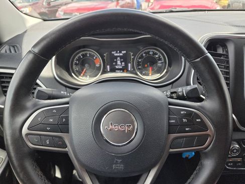 Used 2019 Jeep Cherokee Latitude w/ Cold Weather Group AWD/4WD image 27