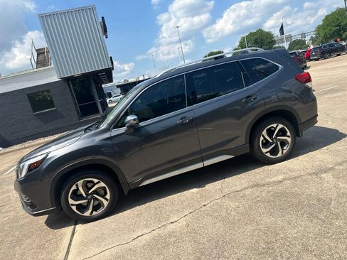 Used 2023 Subaru Forester Touring AWD/4WD image 4