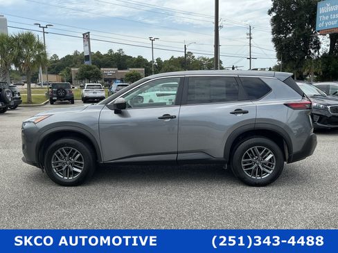Used 2023 Nissan Rogue S FWD image 2