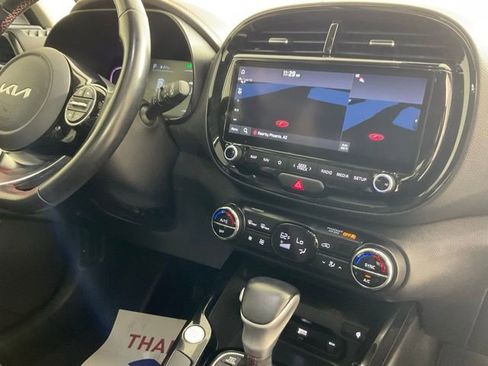 Used 2023 Kia Soul GT-Line FWD image 19