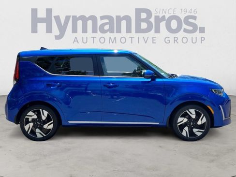 Used 2023 Kia Soul GT-Line w/ GT-Line Technology Package FWD image 2