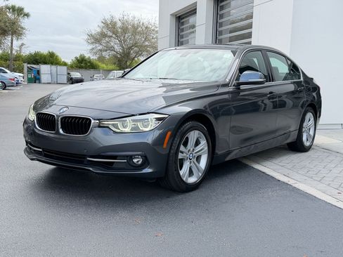 Used 2018 BMW 330i Sedan w/ Convenience Package image 25