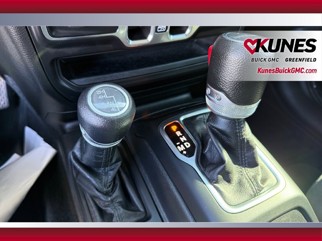Used 2022 Jeep Gladiator Sport AWD/4WD image 29