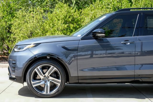 New 2026 Land Rover Discovery Limited Edition AWD/4WD image 16