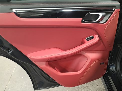 New 2026 Porsche Macan S image 26