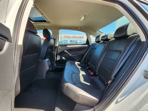 Used 2019 Volkswagen Passat 2.0T Wolfsburg w/ Wheels & Sunroof Package FWD image 12
