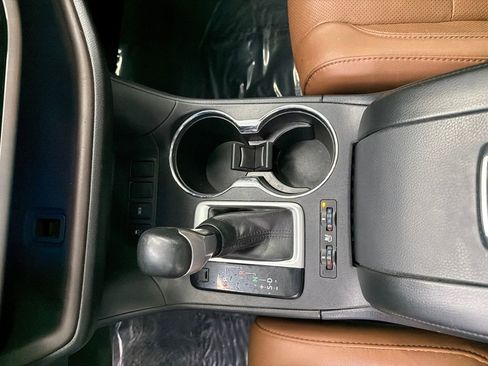 Used 2018 Toyota Highlander Limited Platinum image 34