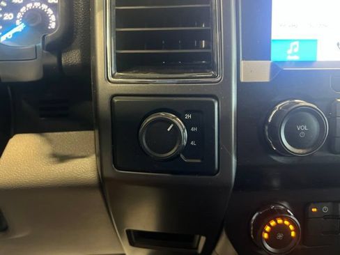 Used 2019 Ford F150 XLT AWD/4WD image 17