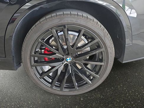 Used 2025 BMW X5 M60i w/ Executive Package image 32