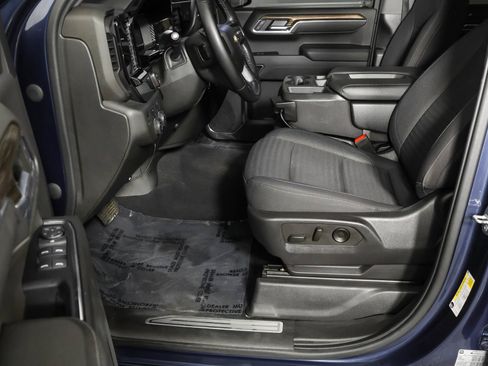 Used 2023 Chevrolet Silverado 1500 LT AWD/4WD image 23