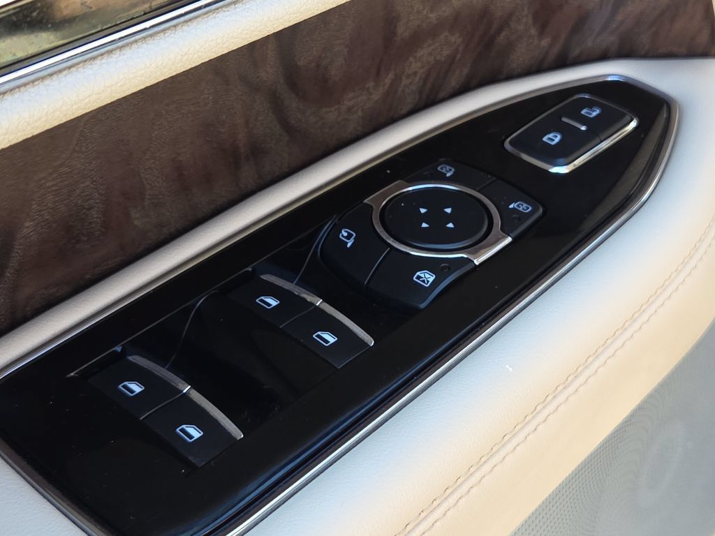 Used 2019 Lincoln Navigator L Reserve w/ Cargo Package AWD/4WD image 17