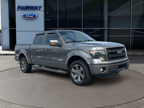 Used 2014 Ford F150 FX4 w/ Equipment Group 402A Luxury AWD/4WD image 3