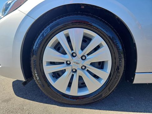 Used 2021 Nissan Sentra S FWD image 27