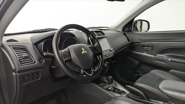 Used 2025 Mitsubishi Outlander Sport SE AWD/4WD image 24