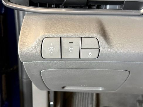 Used 2024 Hyundai Elantra SE image 19