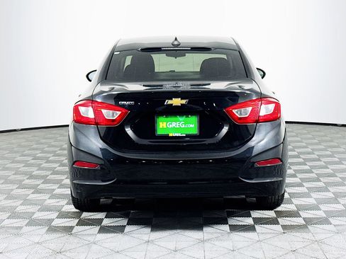 Used 2017 Chevrolet Cruze LS image 8