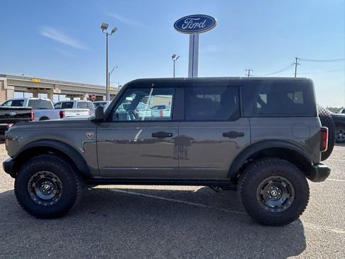 New 2025 Ford Bronco Badlands w/ Sasquatch Package image 4