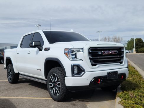 Used 2019 GMC Sierra 1500 AT4 w/ AT4 Premium Package image 3