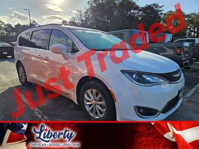 Used 2017 Chrysler Pacifica Touring-L