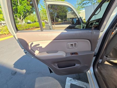 Used 2000 Toyota 4Runner Limited AWD/4WD image 45