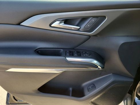 Certified 2025 Chevrolet Traverse LT image 22