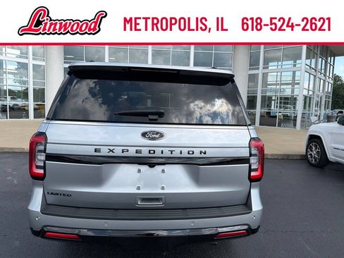 Used 2024 Ford Expedition Limited AWD/4WD image 6