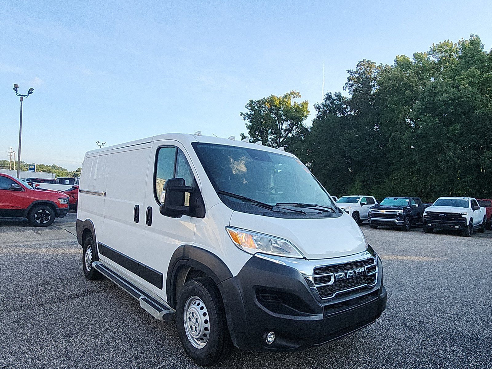 Used 2025 RAM ProMaster 2500 w/ U-Haul Equipment Group FWD image 7