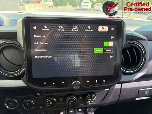 Used 2020 Toyota Tacoma TRD Off-Road AWD/4WD image 75
