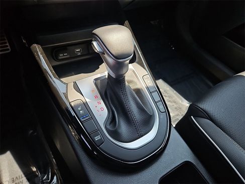 Used 2024 Kia Forte GT-Line w/ GT-Line Premium Package image 19