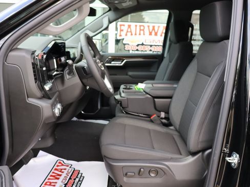 New 2026 GMC Sierra 1500 Elevation image 14