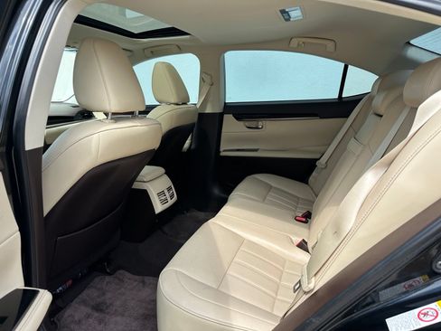 Used 2017 Lexus ES 350 FWD image 18