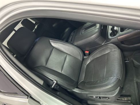 Used 2019 GMC Sierra 1500 SLT image 24