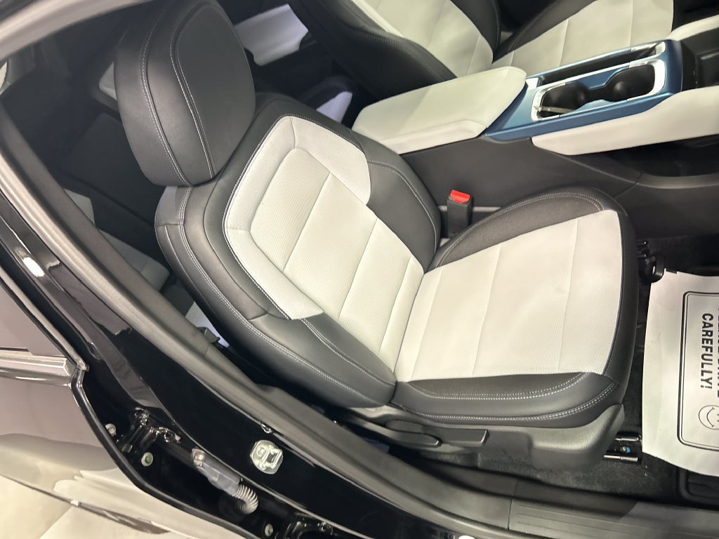 Used 2024 Chevrolet Equinox EV LT w/ LPO, Trailering Package FWD image 24