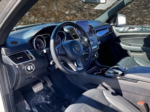 Used 2019 Mercedes-Benz GLE 400 4MATIC w/ Premium 1 Package image 12