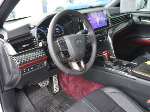 Used 2025 Toyota Camry XSE image 19