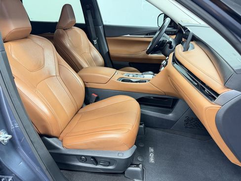 Used 2023 INFINITI QX60 Sensory w/ Vision Package AWD/4WD image 15