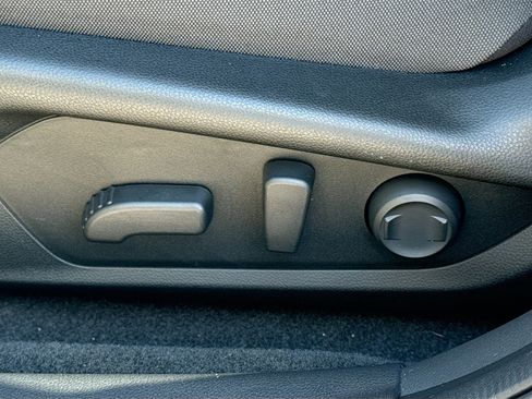 Certified 2025 Subaru Crosstrek 2.0i Premium image 24