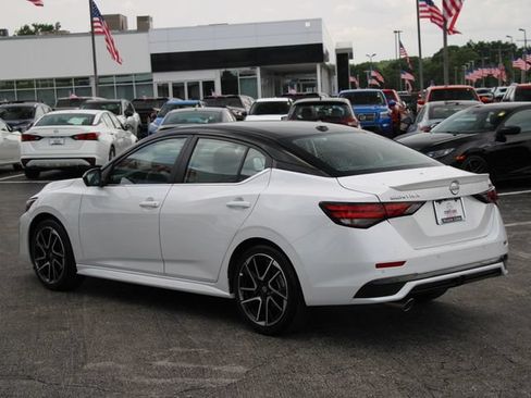 Certified 2025 Nissan Sentra SR w/ SR Premium Package FWD image 4